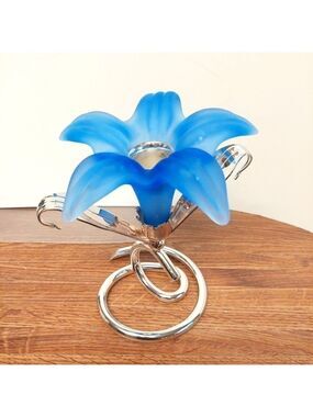 Vintage* Blue Frosted Glass & Metal Lily Candleholder